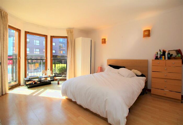 3 Bedroom Flat To Rent In Kelvinhaugh Street, Glasgow, G3