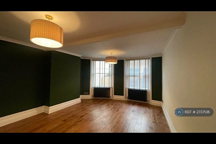 1 Bedroom Flat To Rent In Brunswick Rod, Hove, BN3