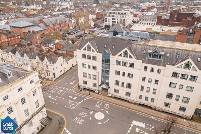 2 Bedroom Apartment For Sale In Clarendon Avenue, Leamington Spa, Warwickshire, CV32