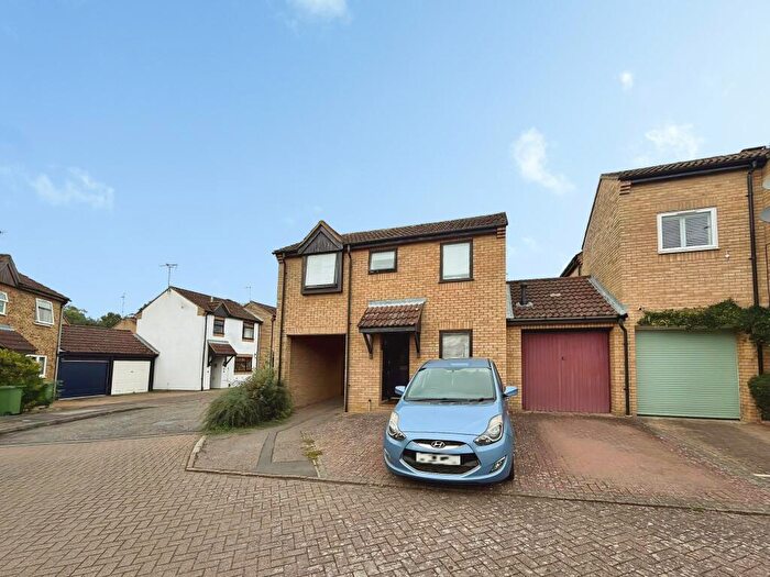2 Bedroom Link Detached House To Rent In Linnet, Orton Wistow, Peterborough, PE2