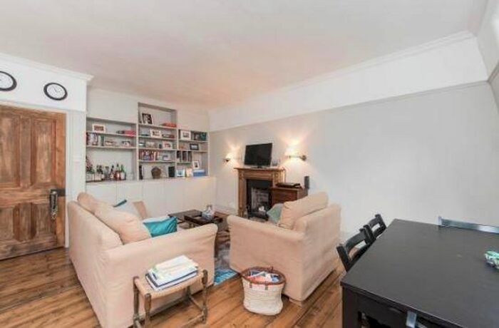 2 Bedroom Flat To Rent In Orsett Terrace, Bayswater, London, W2