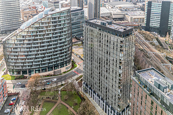 2 Bedroom Apartment For Sale In Aspin Lane, Manchester, M4