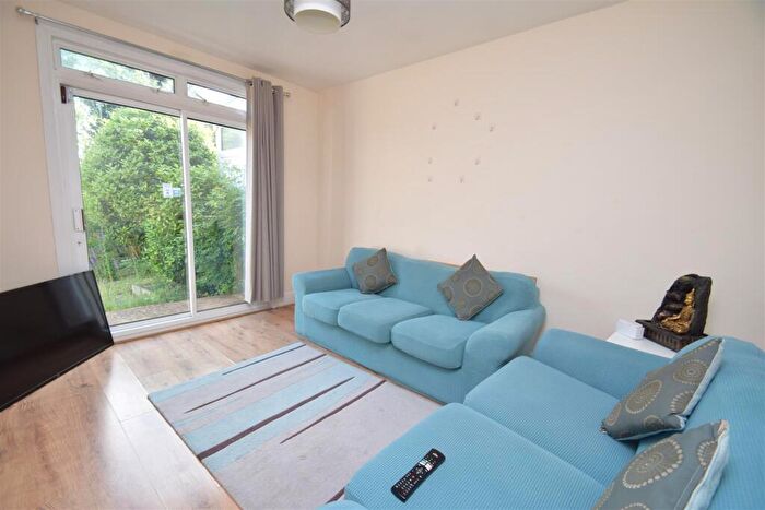 2 Bedroom Bungalow To Rent In Athol Gardens, Pinner, HA5