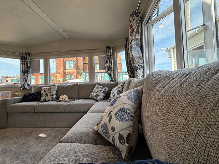 2 Bedroom Park Home For Sale In Pevensey Bay Holiday Park, Eastbourne Rd Pevensey, BN24