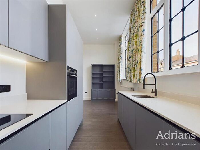 2 Bedroom Apartment For Sale In St. Johns Court, Moulsham Street, Chelmsford, CM2