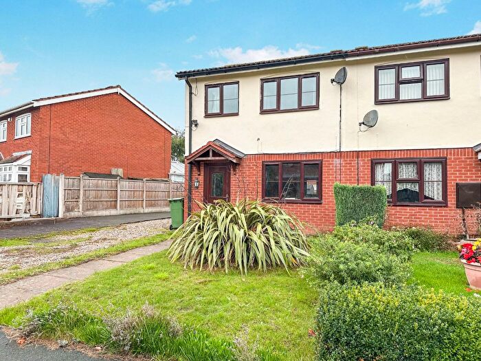 3 Bedroom End Of Terrace House For Sale In Hopkins Heath, Telford, Shropshire, TF5