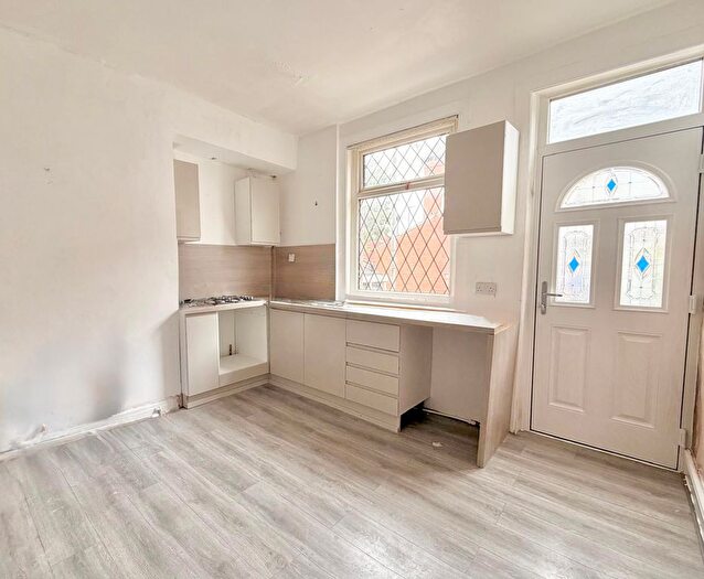 4 Bedroom Terraced House To Rent In Trafford Avenue, Leeds, LS9