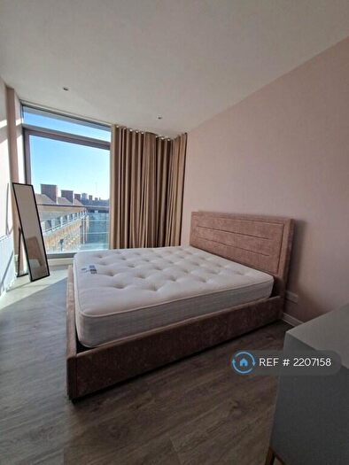 2 Bedroom Flat To Rent In Brody House, London, E1