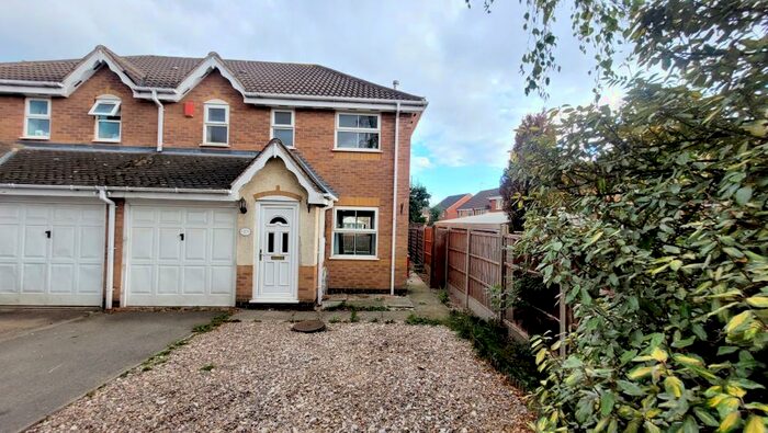 3 Bedroom House To Rent In Curlew Close, Coalville, LE67