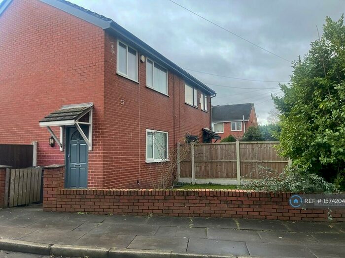 3 Bedroom Semi-Detached House To Rent In Woolfall Terrace, Liverpool, L21