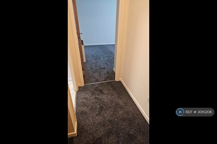1 Bedroom Flat To Rent In Frobisher Road, Erith, DA8