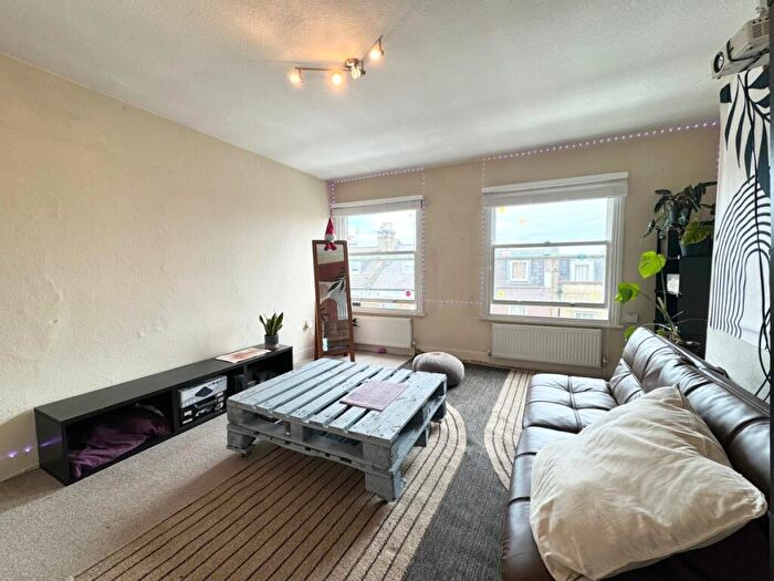 2 Bedroom Flat To Rent In Hornsey Road, Archway, N19