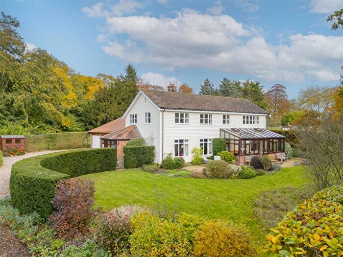 4 Bedroom Detached House For Sale In Snakes Lane, Geldeston, Beccles, NR34