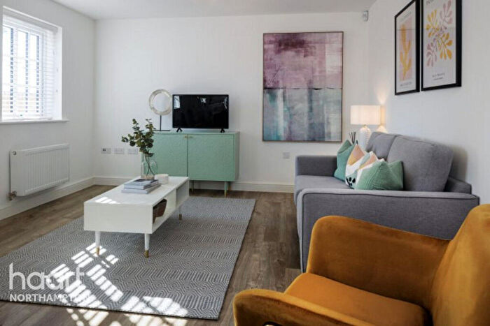 2 Bedroom Apartment For Sale In St Michaels Park, Northampton, NN5