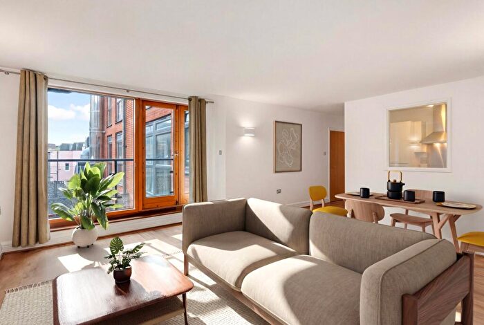 2 Bedroom Apartment For Sale In Chalk Farm Road, London, NW1