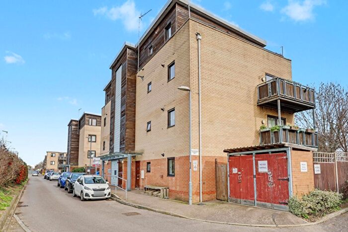 2 Bedroom Property For Sale In Egret Court, Teal Close, Enfield, EN3