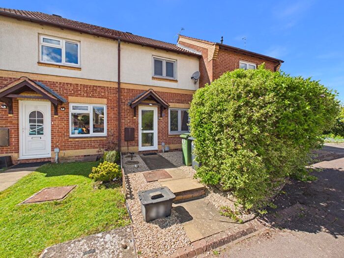 2 Bedroom Terraced House For Sale In Water Mint Way, Calne, SN11