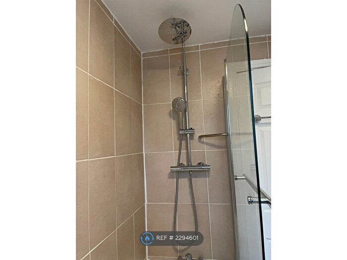 4 Bedroom Terraced House To Rent In Southfield Mount, Armley, Leeds, LS12