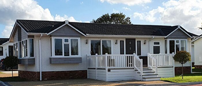 2 Bedroom Park Home For Sale In Burnham On Crouch, Essex, CM0