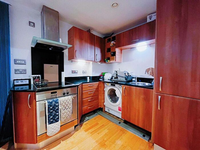 1 Bedroom Flat To Rent In Chadwick Street, Hunslet, Leeds, LS10