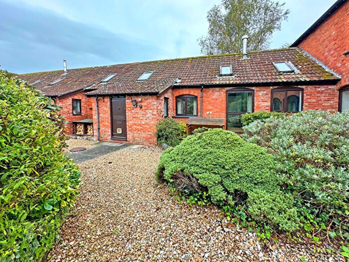 2 Bedroom Terraced Bungalow For Sale In Kenton, Exeter, EX6