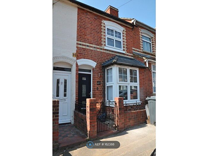 3 Bedroom Terraced House To Rent In Clarendon Road, Reading, RG6