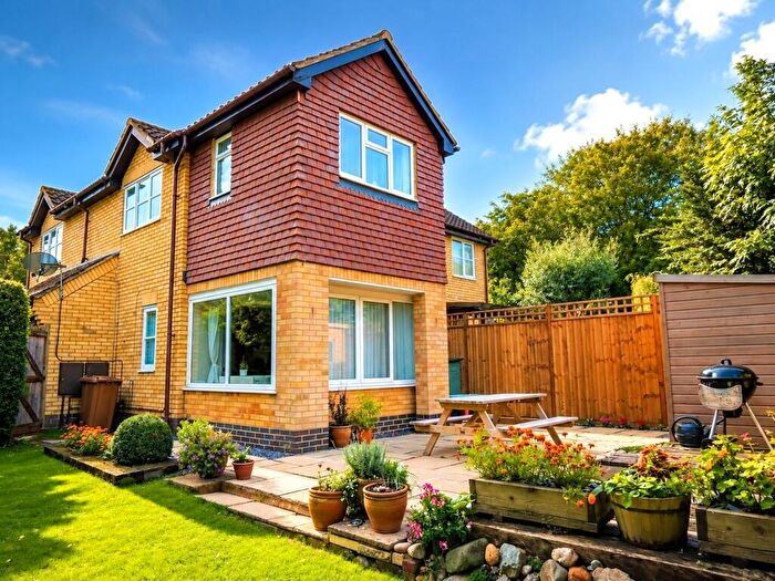 2 Bedroom End Of Terrace House For Sale In Devoil Close, Guildford, Surrey, GU4