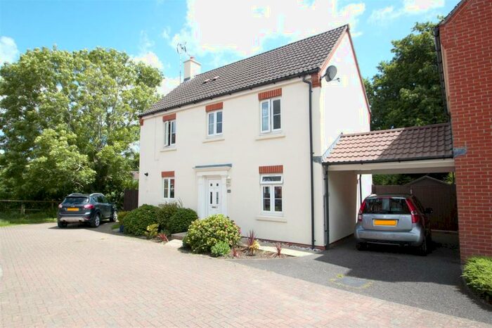 3 Bedroom Detached House To Rent In Hanbury Square, Petersfield, GU31