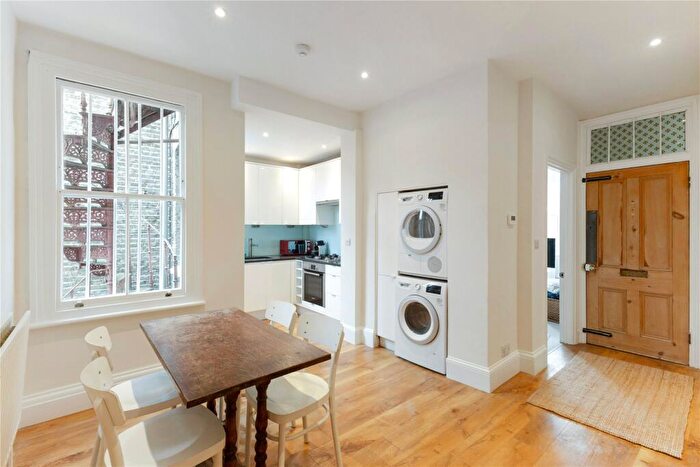 2 Bedroom Flat To Rent In Prince Of Wales Drive, London, SW11