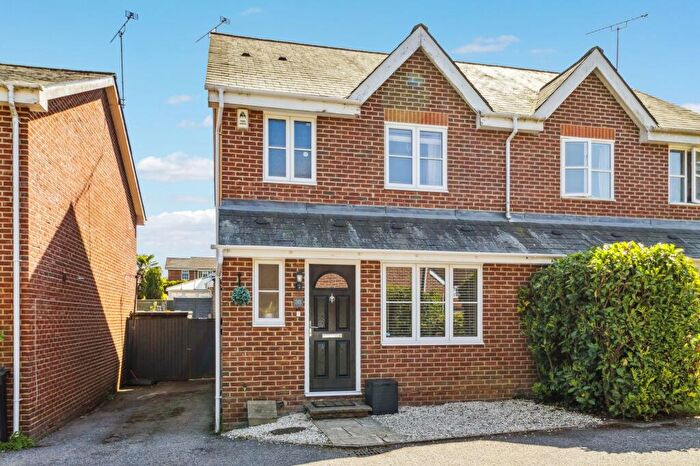 3 Bedroom Semi-Detached House For Sale In Kite Wood Road, Penn, HP10