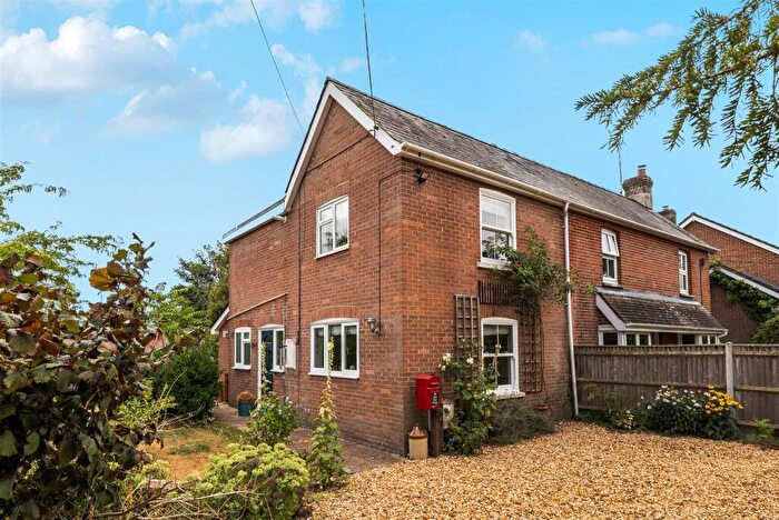 3 Bedroom Semi Detached House For Sale In New Road, Landford, Salisbury, SP5