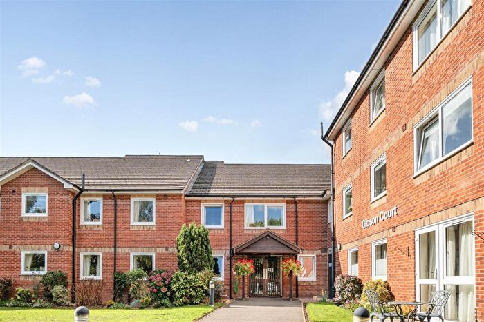 1 Bedroom Flat For Sale In Manor Road North, Hinchley Wood, Esher, KT10