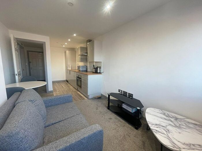 1 Bedroom Flat To Rent In George Street, Hull, HU1