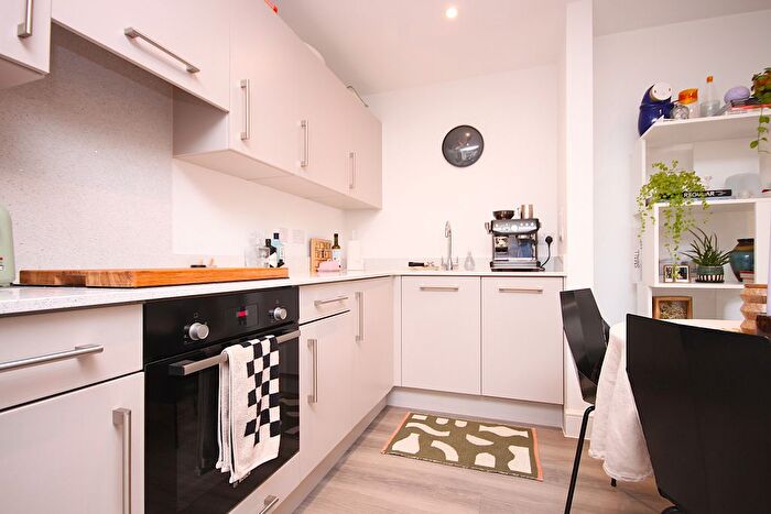 1 Bedroom Maisonette To Rent In Ascot House, Andrews Close, Epsom, KT17
