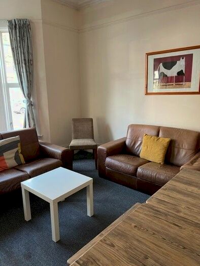 6 Bedroom Terraced House To Rent In Clarendon Avenue, Leamington Spa, CV32