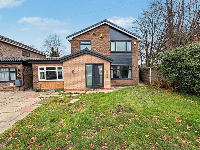 4 Bedroom Detached House For Sale In Pinewood, Sale, M33