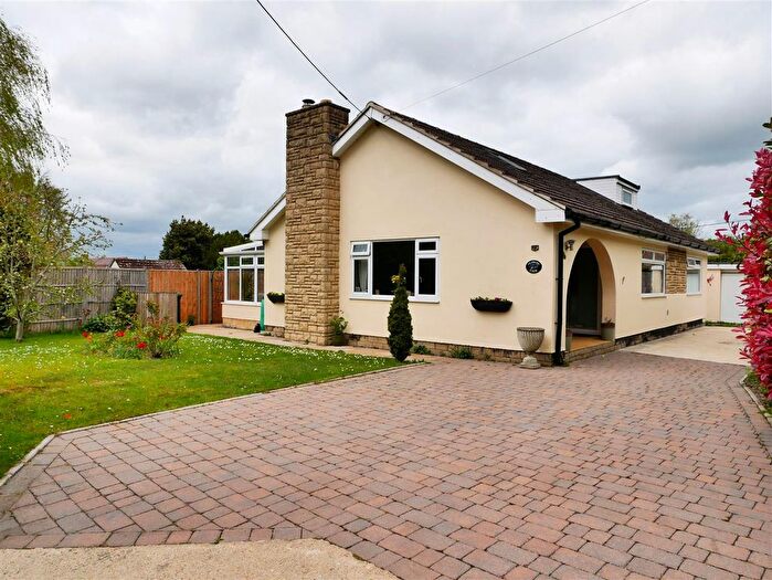 4 Bedroom Detached House For Sale In Oldbury View, Middle Lane, Cherhill, SN11