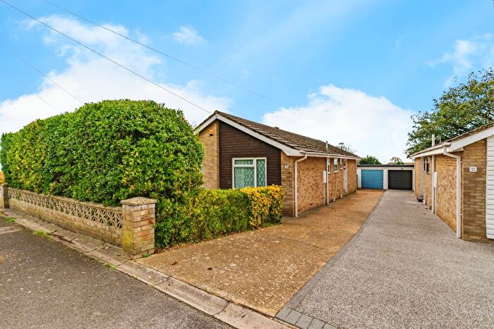 3 Bedroom Detached Bungalow For Sale In Tor Road, Peacehaven, BN10