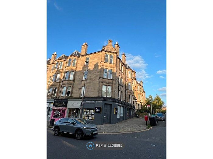 3 Bedroom Flat To Rent In Comiston Place, Edinburgh, EH10
