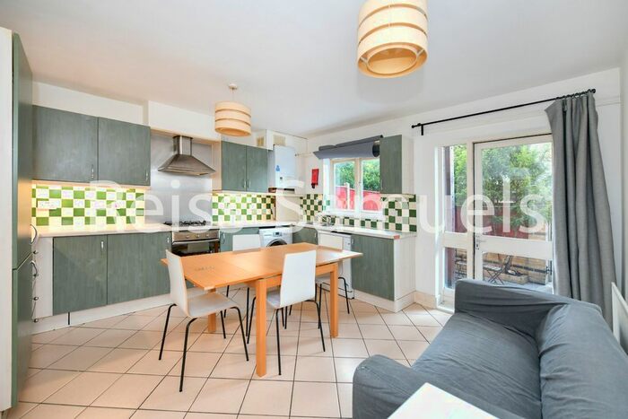 5 Bedroom Town House To Rent In Ferry Street, Isle Of Dogs, Docklands, London E14