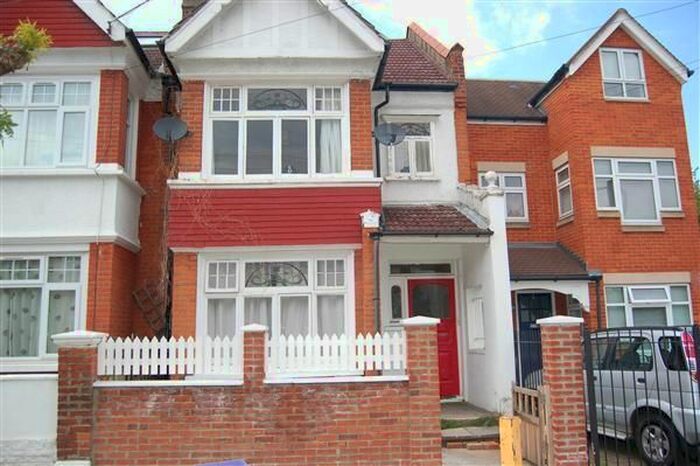 3 Bedroom Maisonette To Rent In Ryfold Road, London, SW19