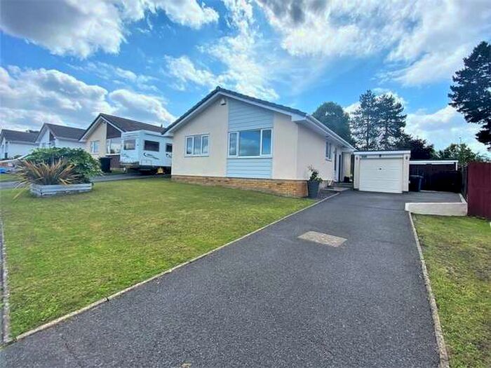 Houses for sale & to rent in BH15 3NL, Hamble Road, Newtown Poole