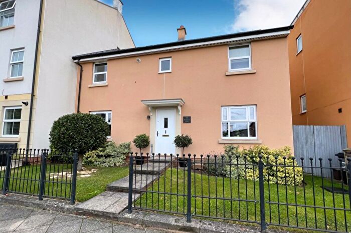 4 Bedroom Semi-Detached House To Rent In Phoenix Way, Portishead, Bristol, BS20