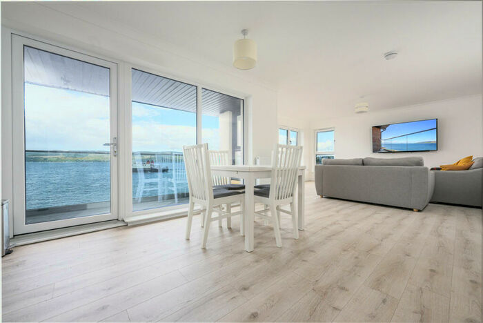 2 Bedroom Flat To Rent In Cunningham Court, Skelmorlie, PA17