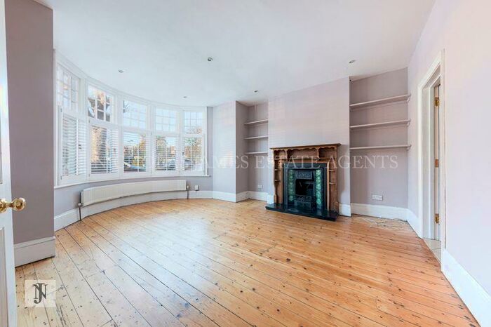 1 Bedroom Apartment To Rent In Conway Road, Southgate, London, N14