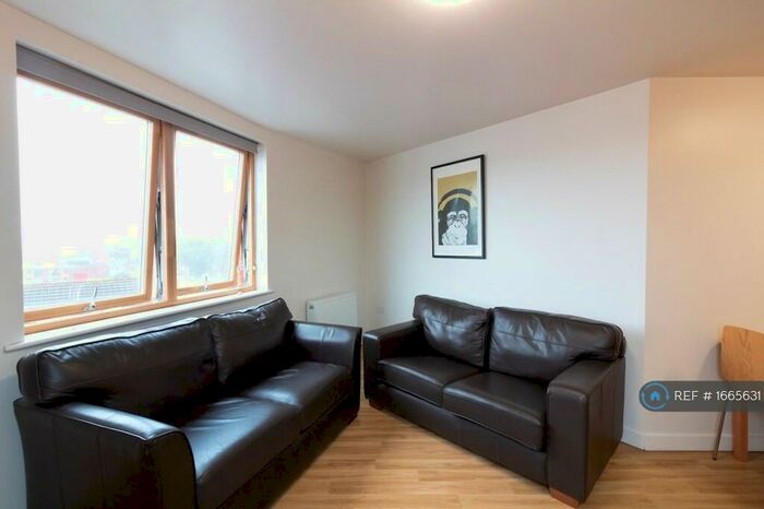4 Bedroom Flat To Rent In Mulberry Court, Southampton, SO14
