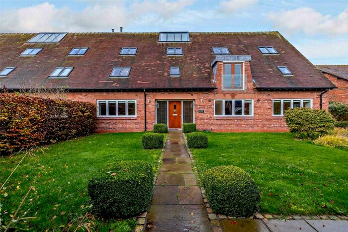 6 Bedroom Semi-Detached House To Rent In Yew Tree Court, The Green, Poulton, Chester, CH4