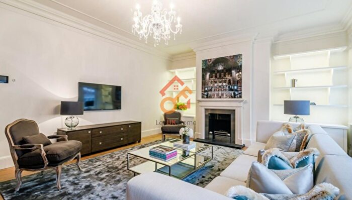 3 Bedroom Flat To Rent In Duke Street, Mayfair, London, W1K