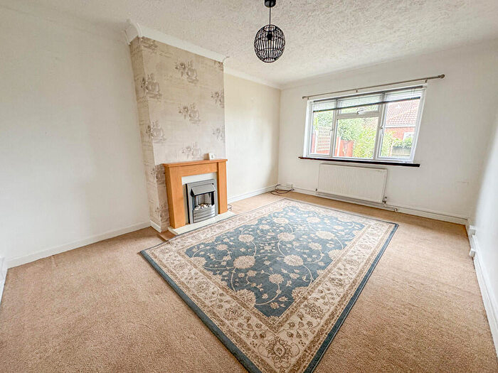 2 Bedroom Semi-Detached House For Sale In Main Road, Hockley, SS5
