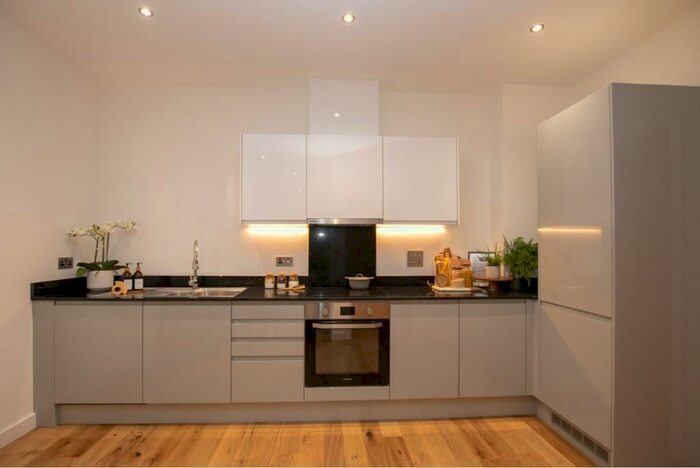 3 Bedroom Terraced House To Rent In Eden Road, Beckenham, Kent, BR3